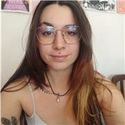 Clases particulares de canto y técnica vocal aplicada a todos los géneros que engloba el canto moderno: pop, rock, jazz, etc. Iniciación y nivel medio de guitarra